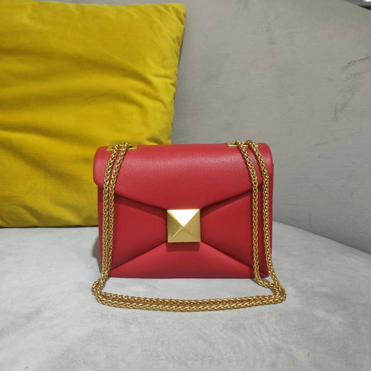 Verde Rivetta - Cowhide Leather Chain Shoulder Bag with Gold Stud Accents