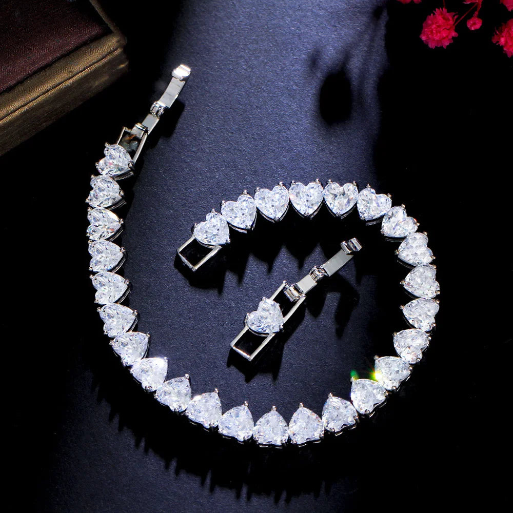 Sparkling Cubic Zirconia Love Heart Tennis Bracelet - Elegant Silver Jewelry for Women