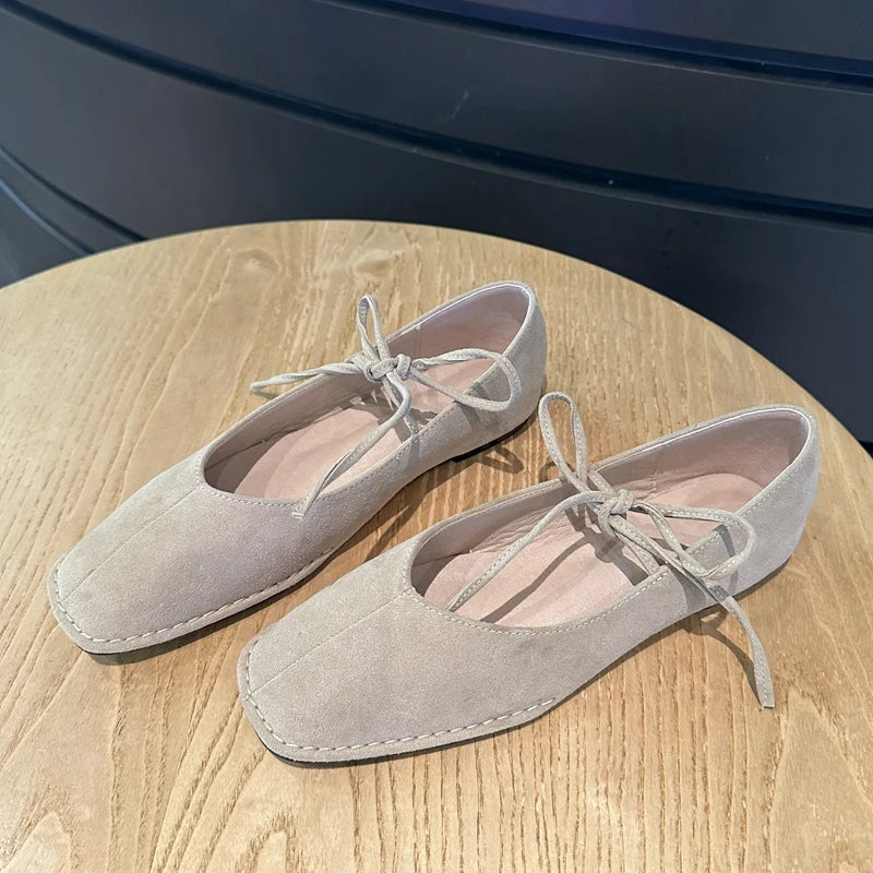 Women’s Vintage Flats - Elegant Lace-Up Low Heels, Classic Square Toe Loafers