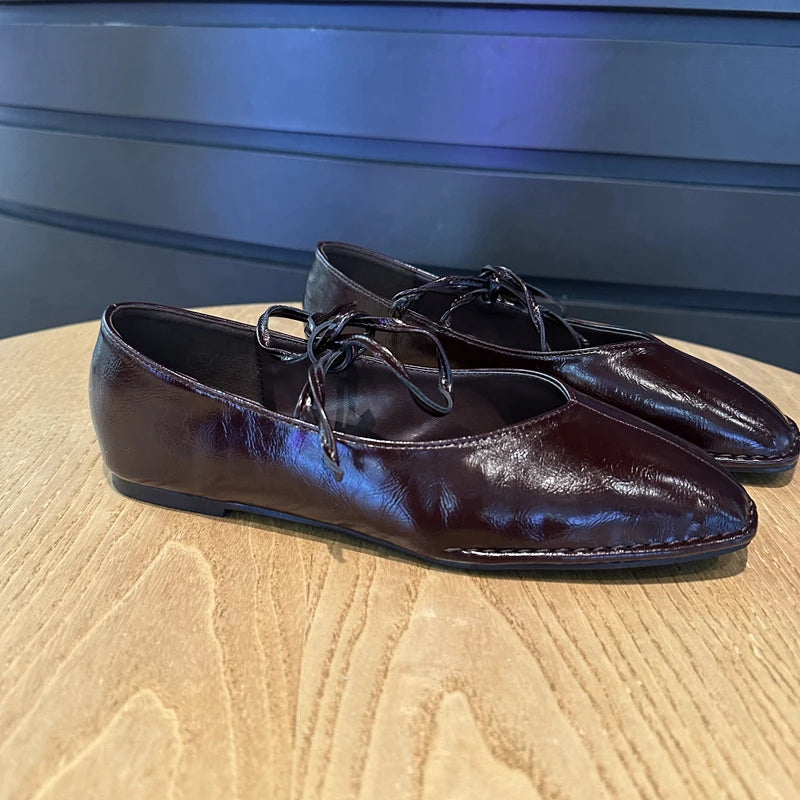 Women’s Vintage Flats - Elegant Lace-Up Low Heels, Classic Square Toe Loafers