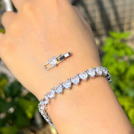 Sparkling Cubic Zirconia Love Heart Tennis Bracelet - Elegant Silver Jewelry for Women
